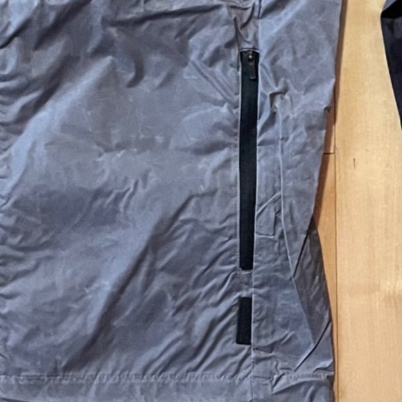 Men's Windbreaker - Picture 3 of 6